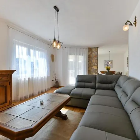 Villa Kapetan